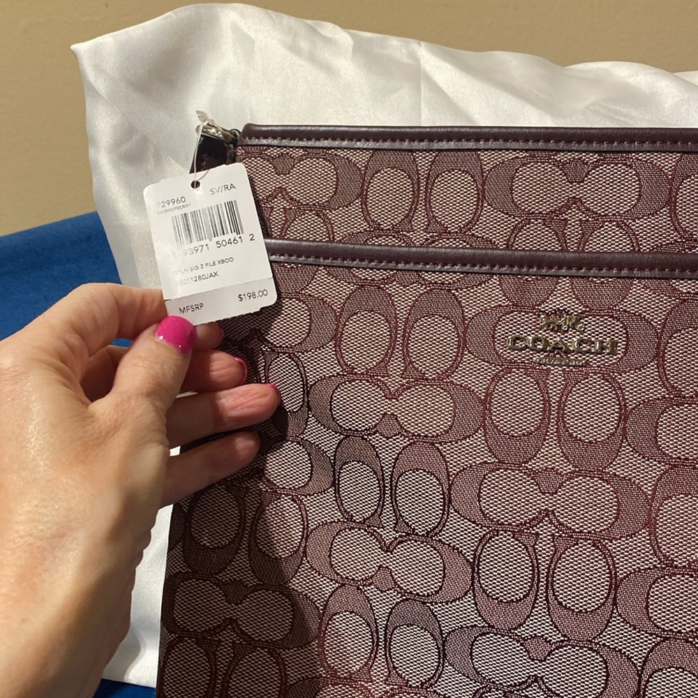 NWT Coach Raspberry Crossbody Handbag - Picture 2 of 10